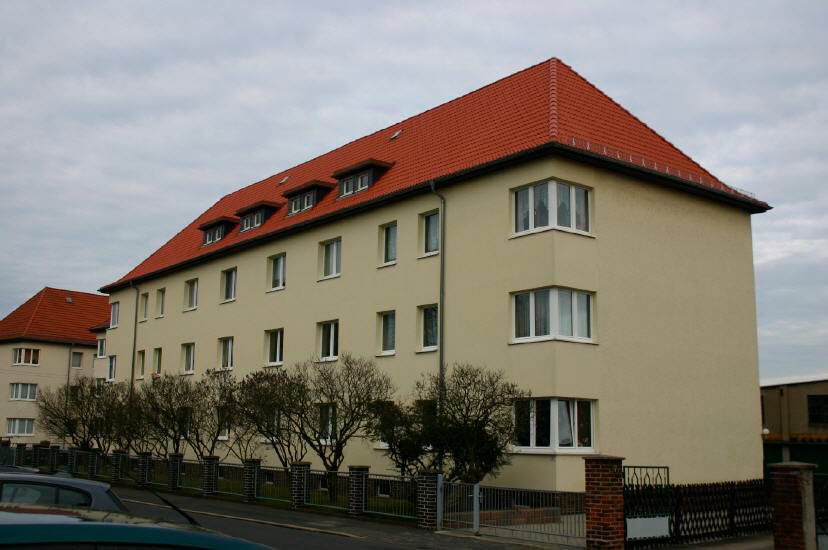 Dacheindeckung-mit-BRAAS-Frankfurter-Pfanne-klassisch-rot